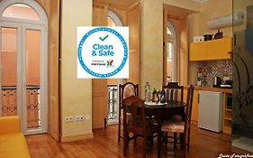 Sao Jorge Apartments & Suites